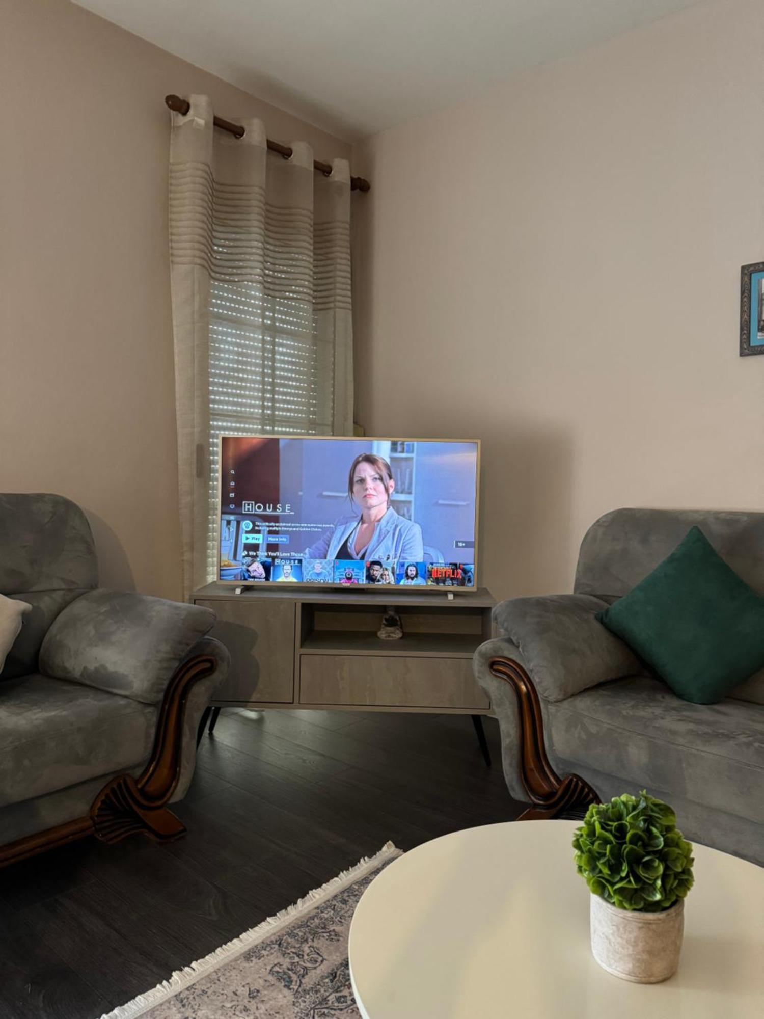 Pedestrian Street Center Apartment Szkodra Zewnętrze zdjęcie